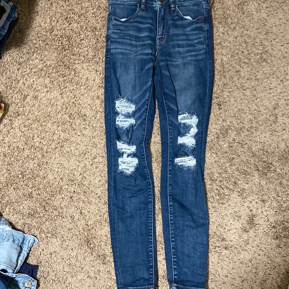 Ripped Jeans!! 😱😱 In awesome condition!!!